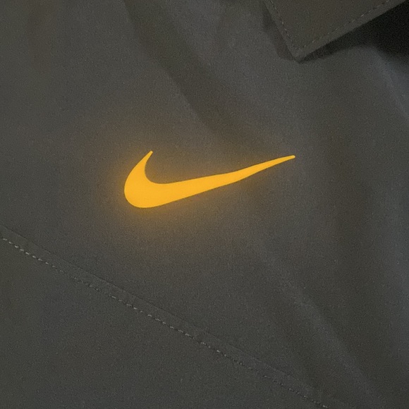 Nike Dry Fit wind breaker - Picture 3 of 5
